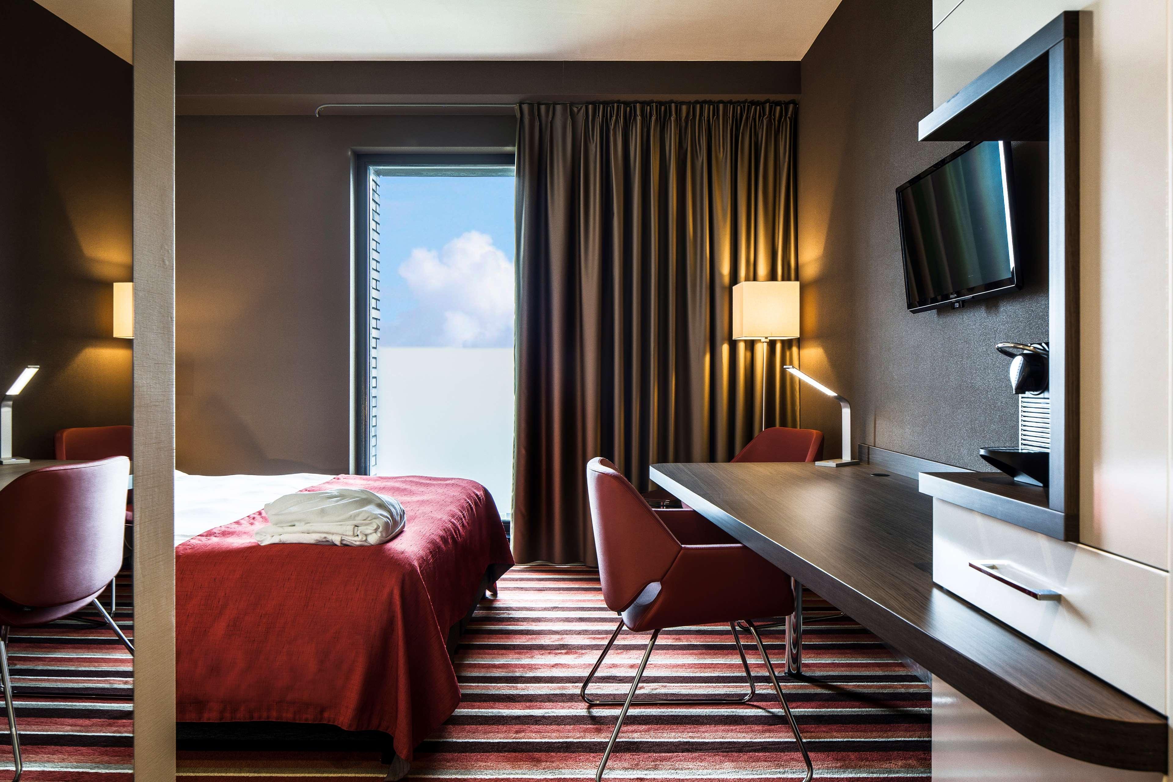 Plaza Premium Grand Winston Hotel Райсвайк Екстериор снимка