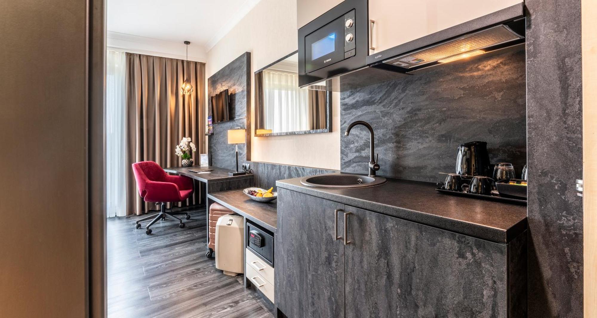 Plaza Premium Grand Winston Hotel Райсвайк Екстериор снимка