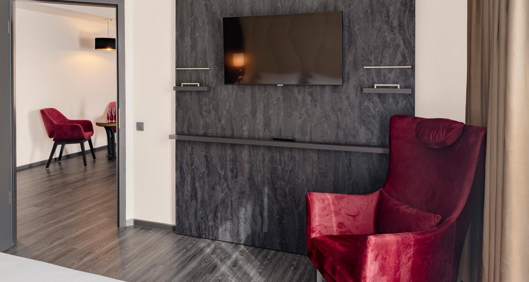 Plaza Premium Grand Winston Hotel Райсвайк Стая снимка