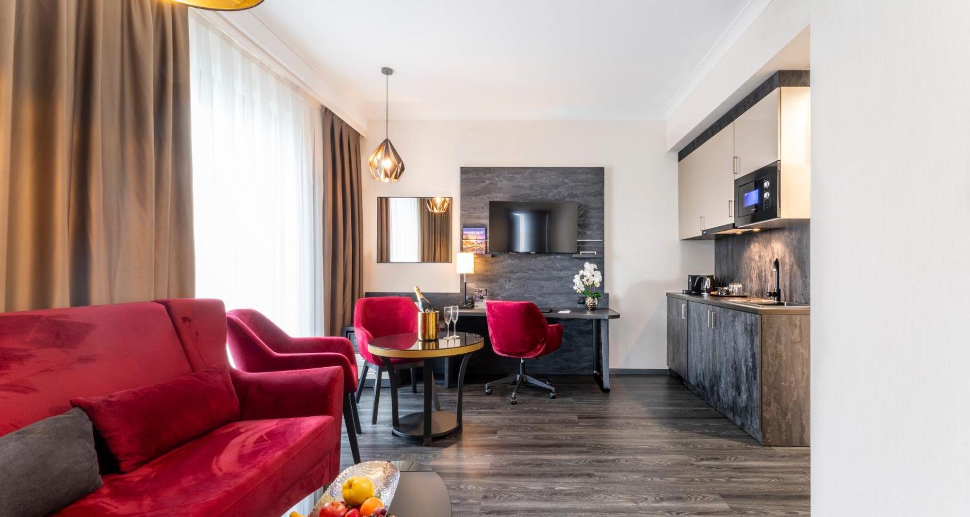 Plaza Premium Grand Winston Hotel Райсвайк Стая снимка