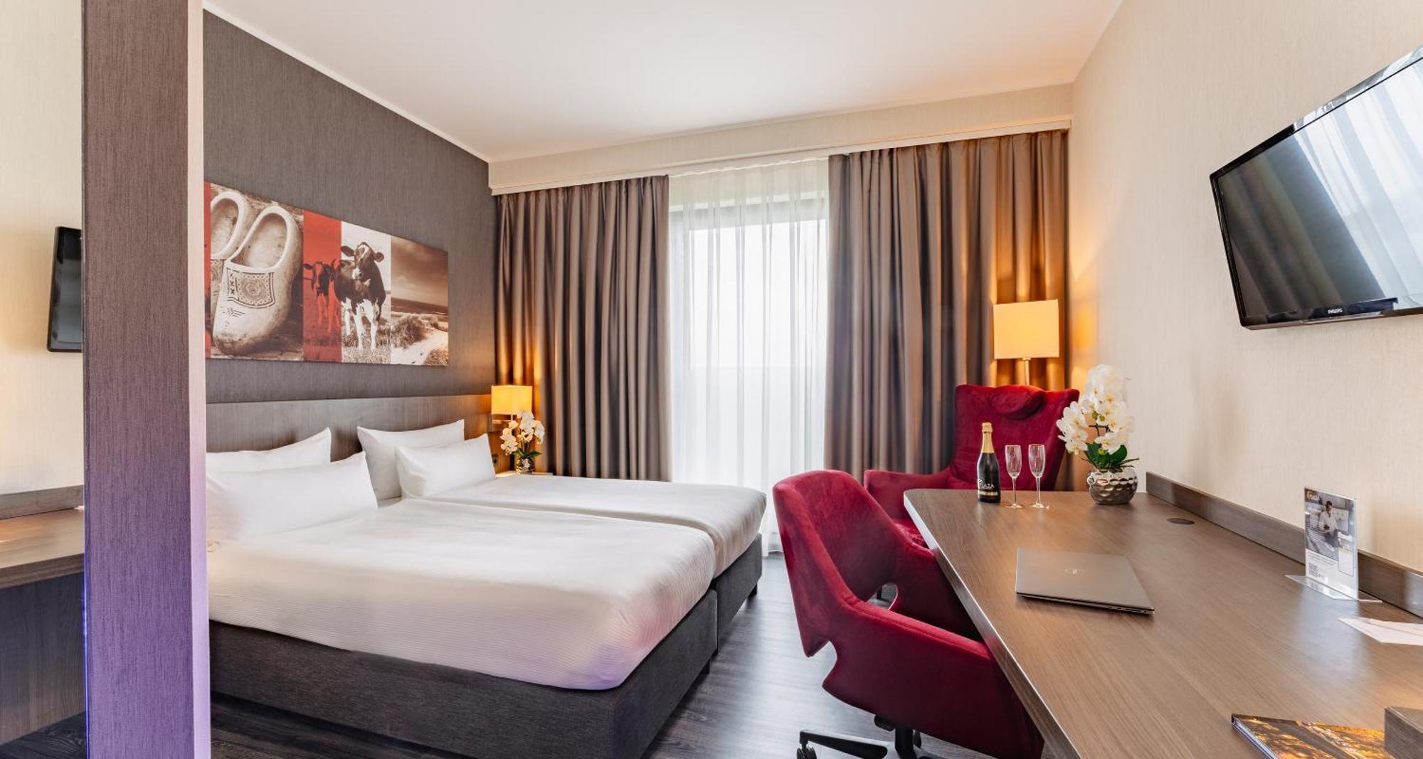 Plaza Premium Grand Winston Hotel Райсвайк Екстериор снимка